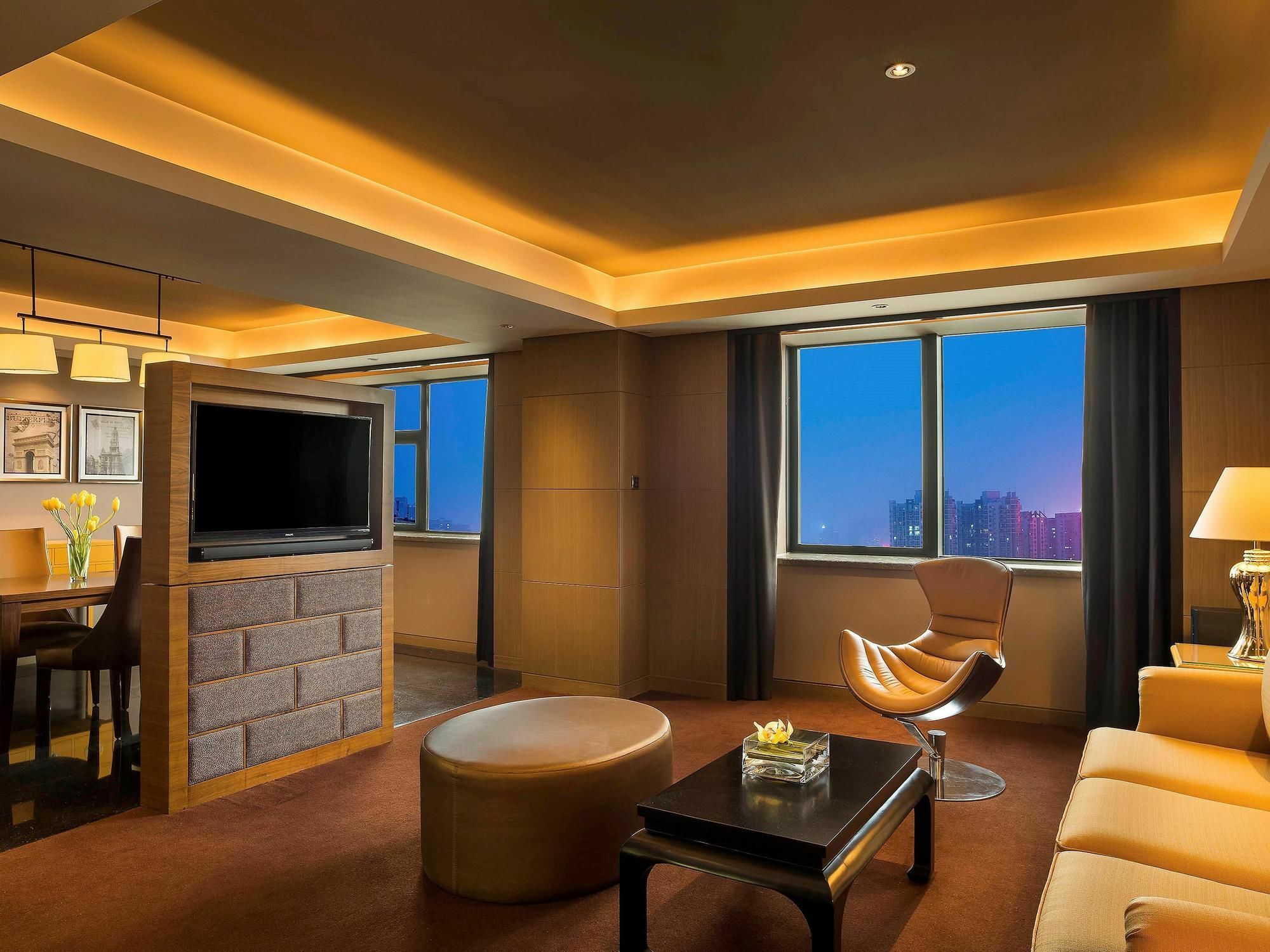 Sofitel Zhengzhou International Hotel Exterior foto